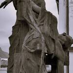 Immagine: 6. Le due guerre mondiali tra sacrari militari e monumento alle vittime civili - Cim.Civ.Tn - Silvio Bottes, Mon. vittime civili di guerra