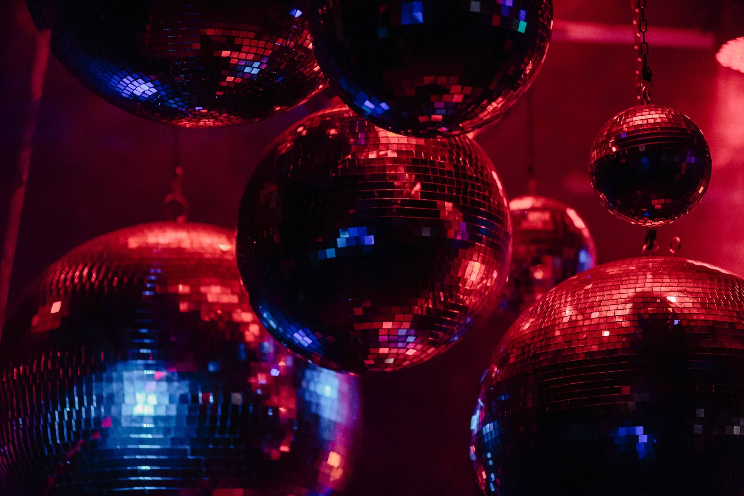 Immagine: alexander-popov-2XKAUkbq218-unsplash