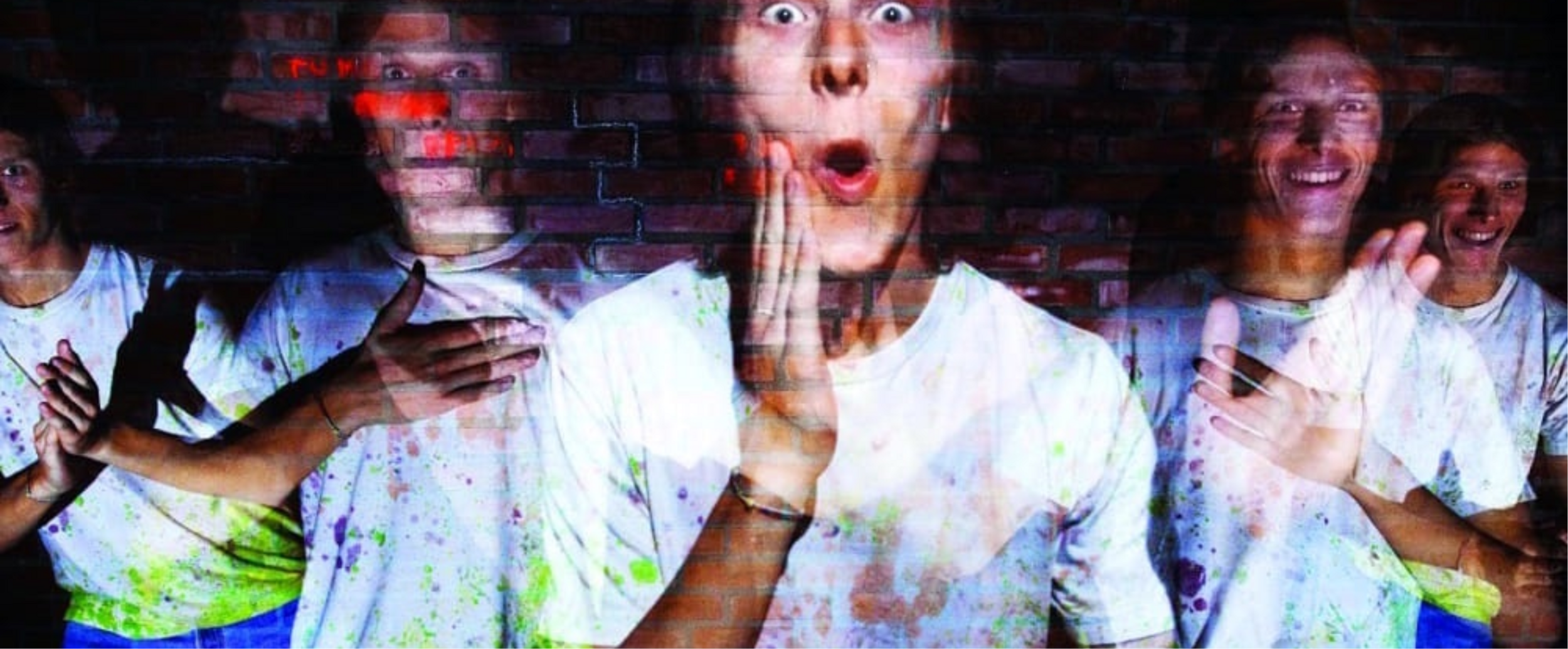 varie immagini sovrapposte di Anselmo Luisi mentre si esibisce