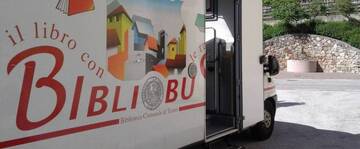 Il bibliobus riparte: anche nel 2025 i libri viaggiano!