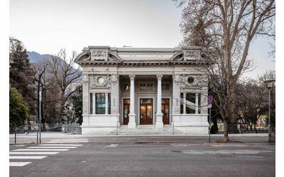 Una foitografia della palazzina Liberty a Trento