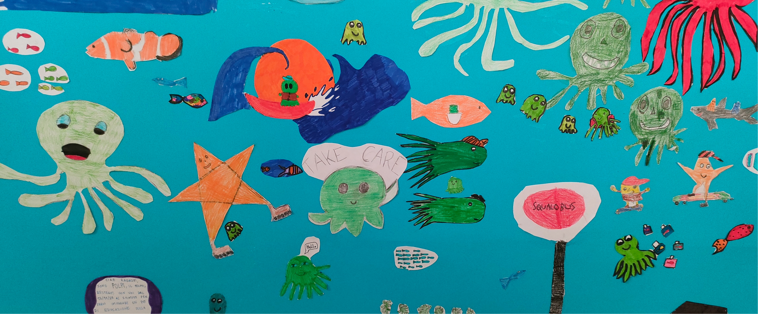 disegno del mare con vari mezzi di trasporto fantastici