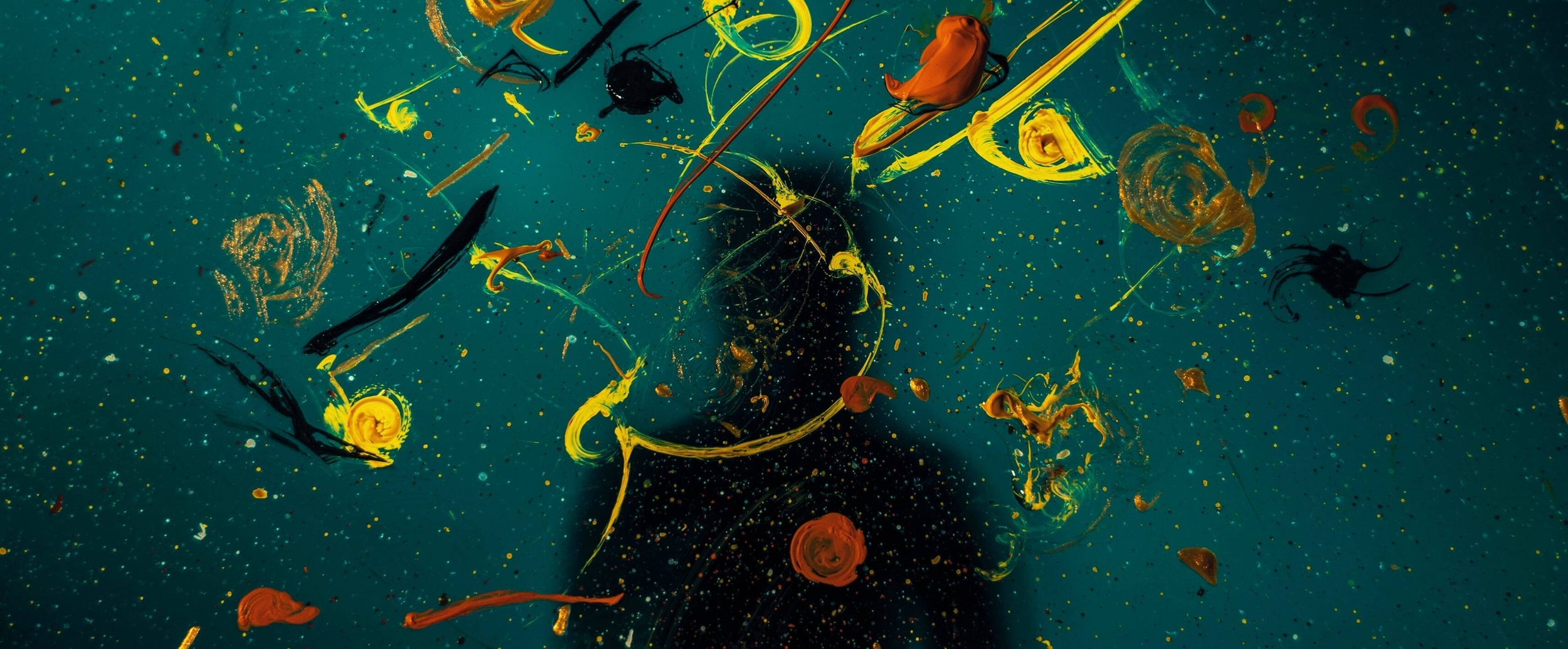 sfondo di schizzi di vernice arancione