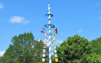 Immagine: Maibaum-festa-dell-albero-di-maggio_imagefull