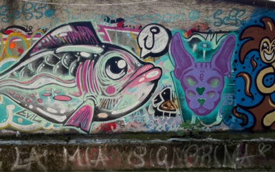 murales di un pesce ed altri soggetti