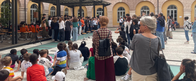 Stra.bene , Conosci te stesso: il Progetto Dante alle Scuole Crispi.