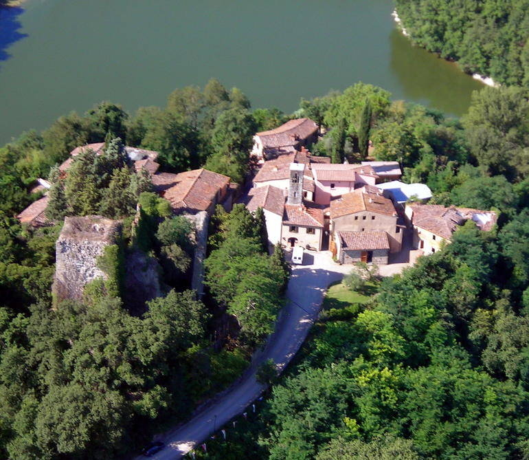 Immagine: rondine_arezzo_-_il_borgo_medievale._-_2012_-_imagefull