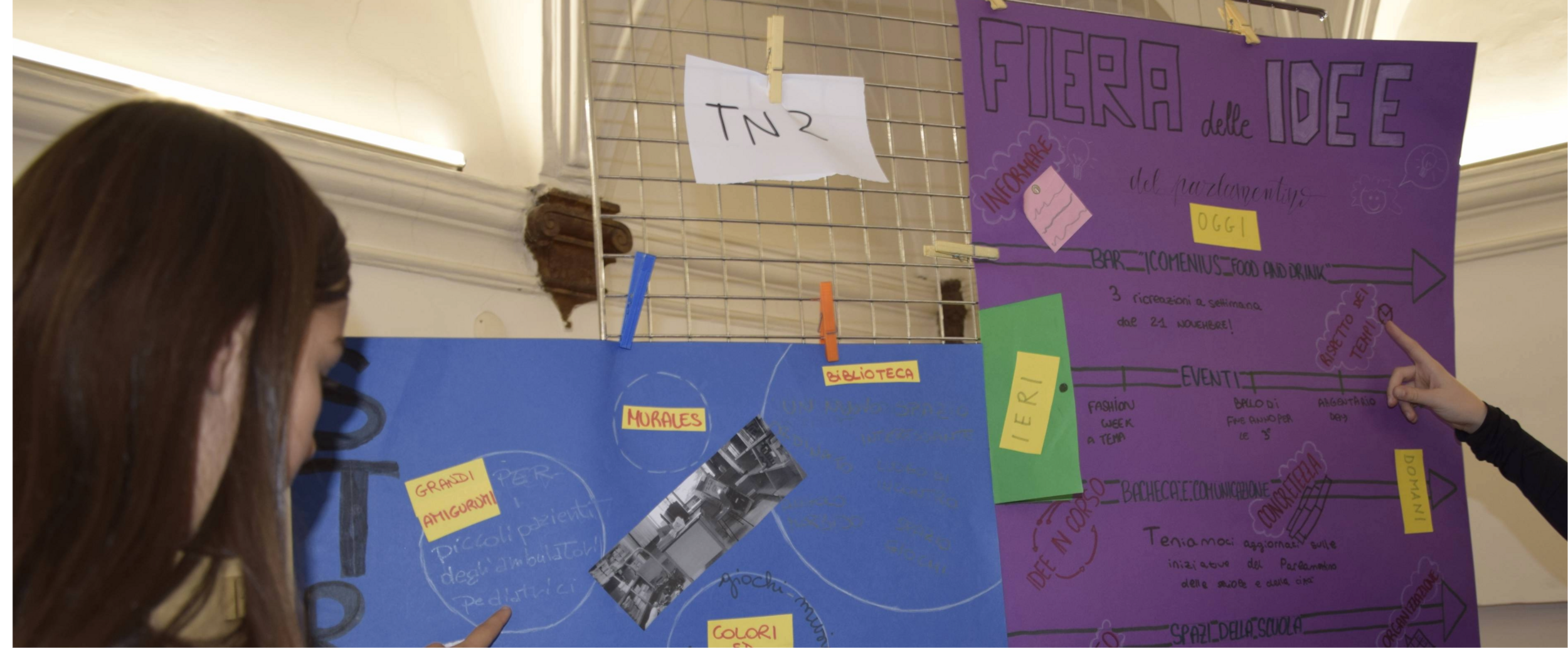 Cartelloni alla fiera delle idee di Strabene